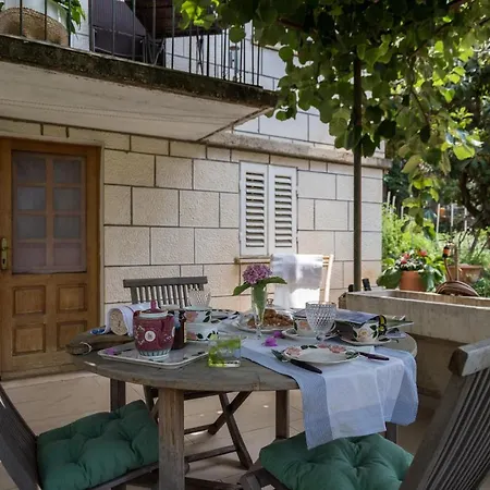 Fanita - With Terrace And Garden View Apartman Dubrovnik
